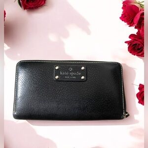NEW KATE SPADE NEDA
WELLESLEY Zip All Around Clutch
Wallet Black